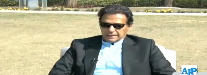 وزیر اعظم عمران خان کی ہدایت پر ارتھ آور کی مناسبت سے پرائم منسٹر آفس کی لائٹس کو ایک گھنٹے کے لیے بجھا دیا جائے گا