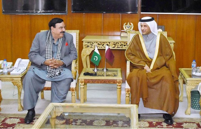 وزیر داخلہ شیخ رشیداحمد سے پاکستان میں قطر کے سفیر کی ملاقات