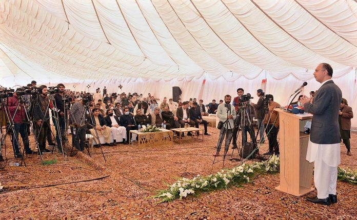 ماضی میں کئے گئے مہنگی بجلی کے معاہدوں کے باعث حکومت کو اربوں روپے کے مالی بوجھ کا سامناکرنا پڑ رہا ہے، عمر ایوب خان کا تقریب سے خطاب ماضی میں کئے گئے مہنگی بجلی کے معاہدوں کے باعث حکومت کو اربوں روپے کے مالی بوجھ کا سامناکرنا پڑ رہا ہے، عمر ایوب خان کا تقریب سے خطاب