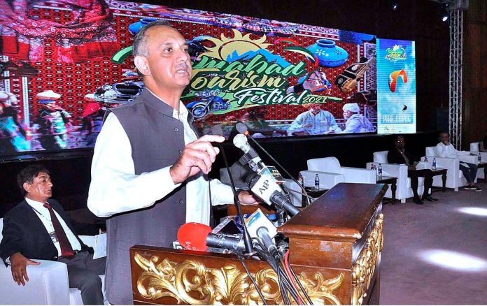 سیاحتی شعبے کے فروغ میں سول سوسائٹی کا کردار اہم ہے، وفاقی وزیر برائے توانائی عمر ایوب خان