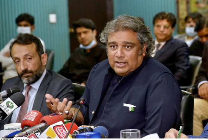 وزیر اعظم عمران خان نے ملکی معیشت کی بحالی کےلئے ایکسپورٹ سیکٹر پرخصوصی توجہ دی ہے، علی حیدر زیدی