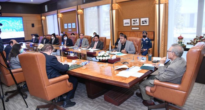 موجودہ شہروں کو سمارٹ شہروں میں تبدیل کرنے کی ضرورت ہے، صدر مملکت ڈاکٹر عارف علوی کا اجلاس سے خطاب