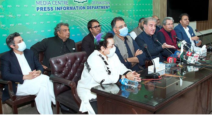 وزیراعظم عمران خان کا ایوان سے اعتماد کا ووٹ لینے کا فیصلہ، وفاقی وزرا ءکی پریس کانفرنس
