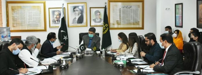 وزارت قانون وانصاف نے اینٹی ریپ(انویسٹی گیشن اینڈٹرائل)آرڈیننس 2021ء پرعملدرآمد کے لئے پارلیمانی سیکرٹری ملیکہ بخاری کی سربراہی میں 42رکنی کمیٹی قائم کر دی