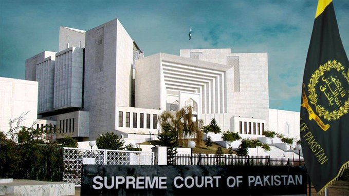 سینیٹ انتخابات آئین کے آرٹیکل 226 کے تحت خفیہ بیلٹ کے ذریعے ہوں گے،پارلیمنٹ آئین میں ترمیم کرسکتی ہے،الیکشن کمیشن کی ذمہ داری ہے کہ وہ سینیٹ انتخابات کو بدعنوانی سے محفوظ اور شفاف بنائے، سپریم کورٹ سینیٹ انتخابات آئین کے آرٹیکل 226 کے تحت خفیہ بیلٹ کے ذریعے ہوں گے،پارلیمنٹ آئین میں ترمیم کرسکتی ہے،الیکشن کمیشن کی ذمہ داری ہے کہ وہ سینیٹ انتخابات کو بدعنوانی سے محفوظ اور شفاف بنائے، سپریم کورٹ
