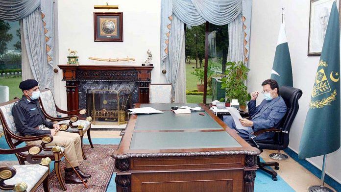 وزیرِ اعظم عمران خان سے آئی جی خیبر پختونخوا کی ملاقات 