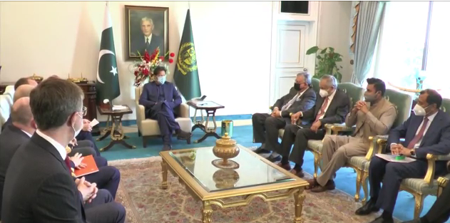 وزیر اعظم عمران خان سے معروف روسی تاجروں کے وفد کی ملاقات، دونوں ملکوں کے مابین مختلف شعبوں میں باہمی تعاون بڑھانے پر تفصیلی تبادلہ خیال کیا گیا وزیر اعظم عمران خان سے معروف روسی تاجروں کے وفد کی ملاقات، دونوں ملکوں کے مابین مختلف شعبوں میں باہمی تعاون بڑھانے پر تفصیلی تبادلہ خیال کیا گیا