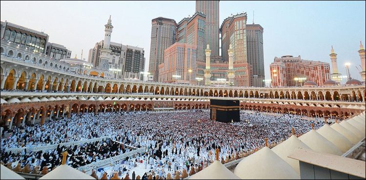 کوروناوائرس کی عالمی وبا کے بعد پہلی مرتبہ مسجد الحرام کا صحن طواف نمازیوں اور عمرہ زائرین سے بھر گیا