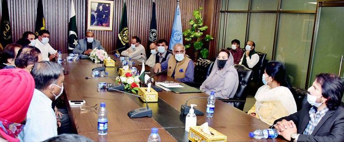 وفاقی وزیر برائے بین الصوبائی رابطہ ڈاکٹر فہمیدہ مرزا کی کریسن شرما کی سربراہی میں اقلیتی حقوق کے قومی لابنگ وفد سے ملاقات وفاقی وزیر برائے بین الصوبائی رابطہ ڈاکٹر فہمیدہ مرزا کی کریسن شرما کی سربراہی میں اقلیتی حقوق کے قومی لابنگ وفد سے ملاقات