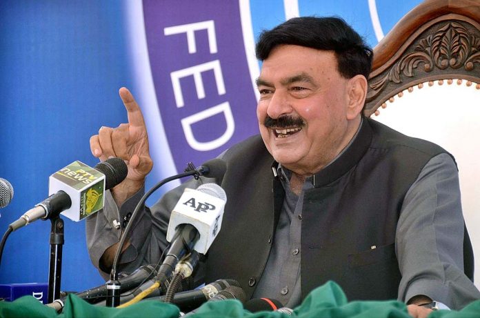 ای پاسپورٹ نظام رواں سال جون میں فعال ہوجائے گا،ایف آئی اے نے چینی مافیا کے 10 افراد گرفتار اور 57 بینک اکائونٹس منجمد کئے ہیں، وزیر داخلہ شیخ رشید احمد کی ذرائع ابلاغ سے گفتگو ای پاسپورٹ نظام رواں سال جون میں فعال ہوجائے گا،ایف آئی اے نے چینی مافیا کے 10 افراد گرفتار اور 57 بینک اکائونٹس منجمد کئے ہیں، وزیر داخلہ شیخ رشید احمد کی ذرائع ابلاغ سے گفتگو