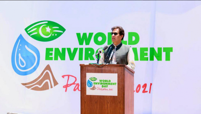 پاکستان 5 جون کو عالمی یوم ماحولیات کی میزبانی کرے گا،پاکستان ان دس ممالک میں شامل ہے جو ماحولیاتی اثرات کا زیادہ شکارہیں،وزیر اعظم کاضلع ہری پور میں دس بلین ٹری سونامی پروگرام کی مناسبت سے منعقدہ تقریب سے خطاب