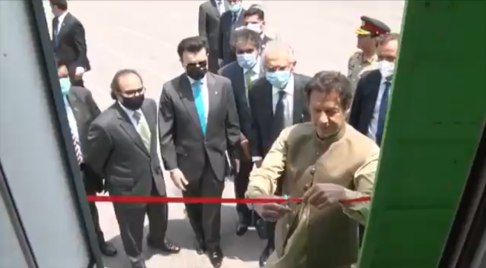 وزیرِ اعظم عمران خان نے کم لاگت گھروں کی عوام تک رسائی کیلئے معلومات کی فراہمی اوردرخواستوں کی وصولی کیلئے موبائل یونٹ کا افتتاح کردیا