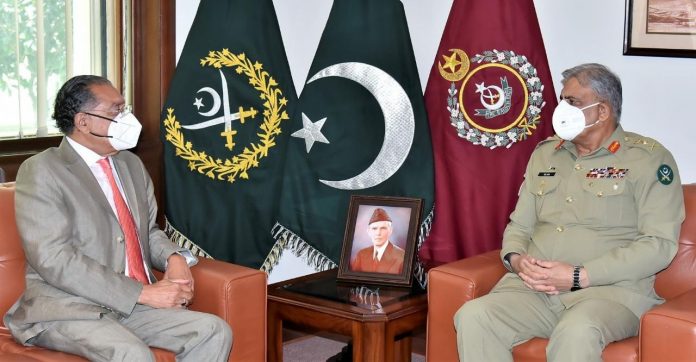 چیف آف آرمی سٹاف سے اقوام متحدہ میں پاکستان کے مستقل مندوب منیر اکرم کی ملاقات