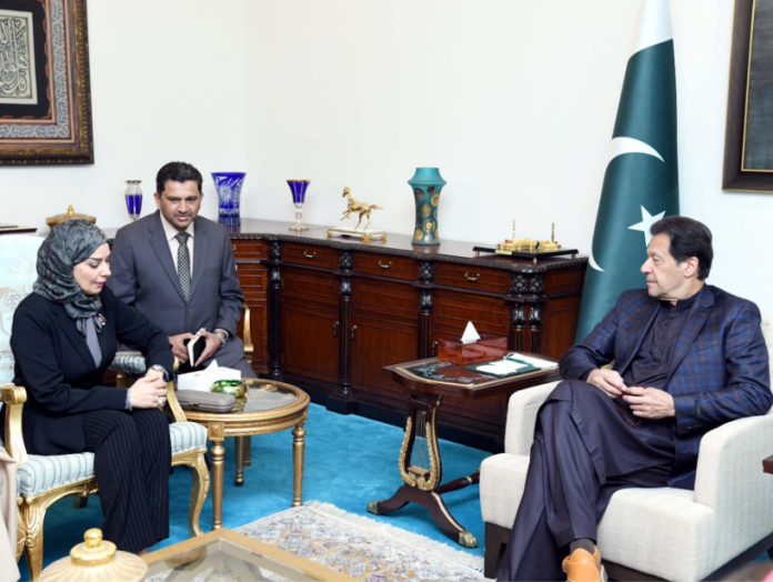بحرین کے ساتھ مختلف شعبوں میں قریبی تعاون کو فروغ دینا چاہتے ہیں، بین الاقوامی برادری بالخصوص مسلم دنیا کوکشمیری عوام کے بنیادی حقوق کے تحفظ کیلئے آواز اٹھانا چاہئیے، وزیراعظم عمران خان کی بحرین کے پارلیمانی وفد سے ملاقات میں گفتگو