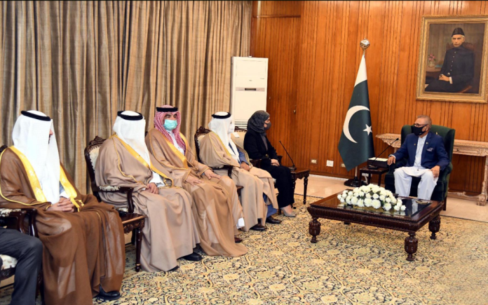 صدر مملکت ڈاکٹر عارف علوی سے بحرین کے پارلیمانی وفد کی ملاقات ،پاکستان اور بحرین کا باہمی دلچسپی کے مختلف شعبوں میں دوطرفہ تعاون کو مزید فروغ اور وسعت دینے کے عزم کا اعادہ