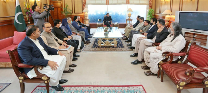 وزیراعظم عمران خان سے حکومت کی اتحادی جماعتوں کی قیادت کے وفد کی ملاقات، عمران خان کی قیادت اور پالیسیوں پر مکمل اعتماد کا اظہار