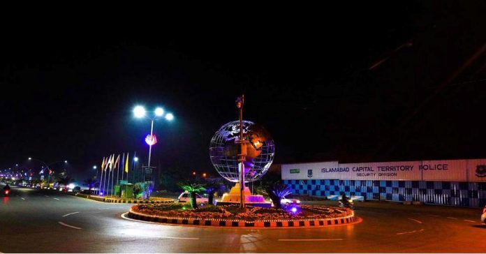 او آئی سی کے غیر معمولی اجلاس کے مندوبین کے استقبال کے لئے اسلام آباد کو رنگا رنگ روشنیوں اور استقبالیہ بینرز سے سجا دیا گیا