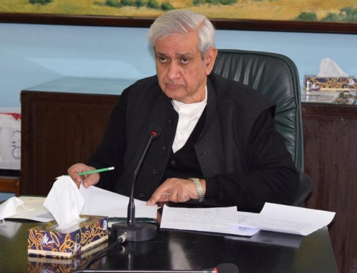 ہم زیادہ پیداوار والی فصلوں کی اقسام تیار کرنے میں ناکام رہے ہیں ، زرعی یونیورسٹیوں اور کالجز کا نصاب بین الاقوامی معیار کے مطابق نہیں، مقررین کا ’فوڈ سیکیورٹی فار پاکستان‘ سے خطاب