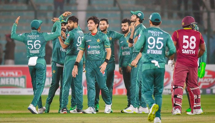 پاکستان نے ویسٹ انڈیز کو 9 رنز سے شکست دے کر ٹی ٹونٹی سیریز اپنے نام کرلی ، شاداب خان پلیئر آف دی میچ قرار