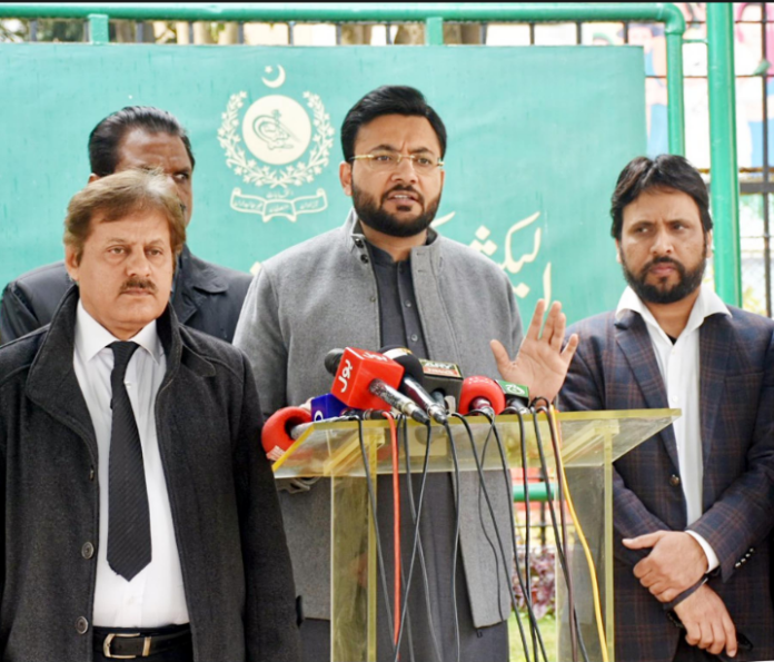 سکروٹنی کمیٹی نے اپنی رپورٹ میں اکبر ایس بابر کے دعوئوں کاپول کھول دیا ہے، مریم اوربلاول اپنے پارٹی اکائونٹس کا جواب دیں ، وزیر مملکت اطلاعات و نشریات