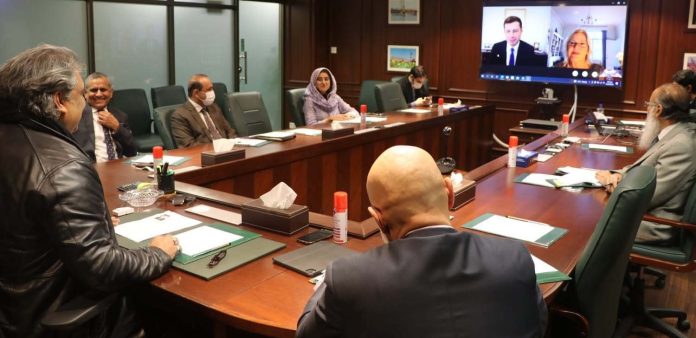 پاکستان کی سی فیئرز ویزوں میں سہولت کیلئے امریکی قونصلیٹ کراچی میں وقف شدہ ونڈ و کے قیام کی درخواست، وفاقی وزیر علی حیدر زیدی اور امریکی وزیر ٹرانسپورٹ کے درمیان مختلف امور پر تبادلہ خیال