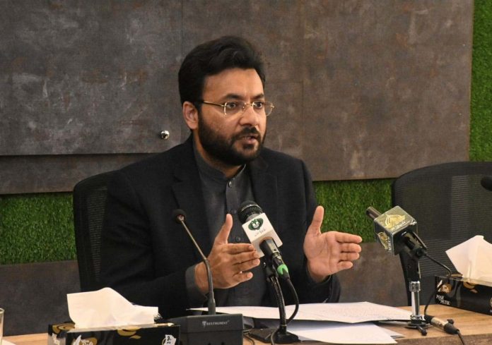 وزیراعظم عمران خان کی زیر صدارت پی ٹی آئی کی مرکزی مجلس عاملہ کا اجلاس ، عوامی رابطے مہم شروع کرنے کا فیصلہ کیا گیا، وزیر مملکت اطلاعات و نشریات فرخ حبیب کی پریس کانفرنس