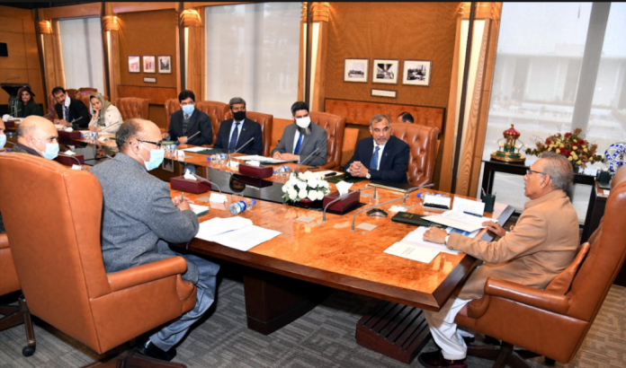 جدید دور کے چیلنجوں سے نمٹنے کے لئے ابھرتی ہوئی ٹیکنالوجیز کے میدان میں قوم کو تیار کرنے کی ضرورت ہے، صدر عارف علوی کا نیشنل یونیورسٹی آف سائنس اینڈ ٹیکنالوجی بارے بریفنگ اجلاس سے خطاب