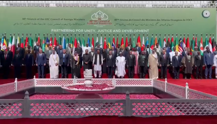 پاکستان کے قومی ترانے کی گونج سے اسلامی تعاون تنظیم کے وزرائے خارجہ کونسل کے 48 ویں اجلاس کا آغاز