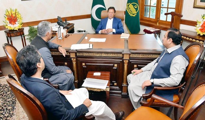 معیشت پائیدار ترقی کی سمت میں گامزن ہے، کورونا سے بچائو کی پالیسی کی دنیا بھر میں پذیرائی ہوئی ہے۔ وزیراعظم عمران خان کی اراکینِ پنجاب اسمبلی سے گفتگو