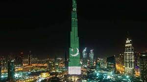 یوم پاکستان کے موقع پر ریاض میں واقع کنگڈم ٹاور کو پاکستانی پرچم کے رنگوں میں رنگ دیا گیا