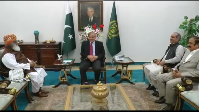 وزیراعظم محمد شہباز شریف سے جمعیت علماء اسلام (ف) کے سربراہ مولانا فضل الرحمٰن کی ملاقات