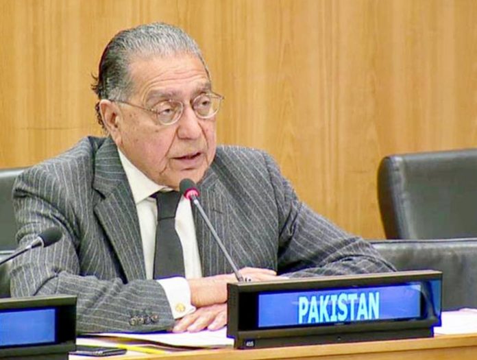 کورونا وائرس کی وبا ،سیلاب کے باعث بحرانوں سے پائیدار ترقیاتی اہداف کے حصول میں پاکستان کو درپیش چیلنجز میں اضافہ ہواہے، منیر اکرم