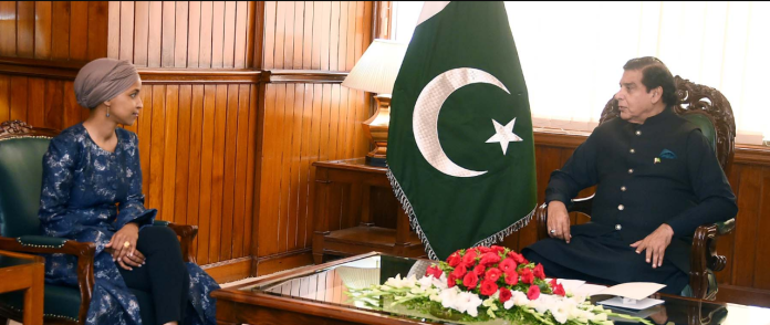 اسپیکر قومی اسمبلی راجہ پرویز اشرف سے امریکی کانگریس کی خاتون رکن الہان ​​عمر کی سربراہی میں پارلیمانی وفد کی ملاقات