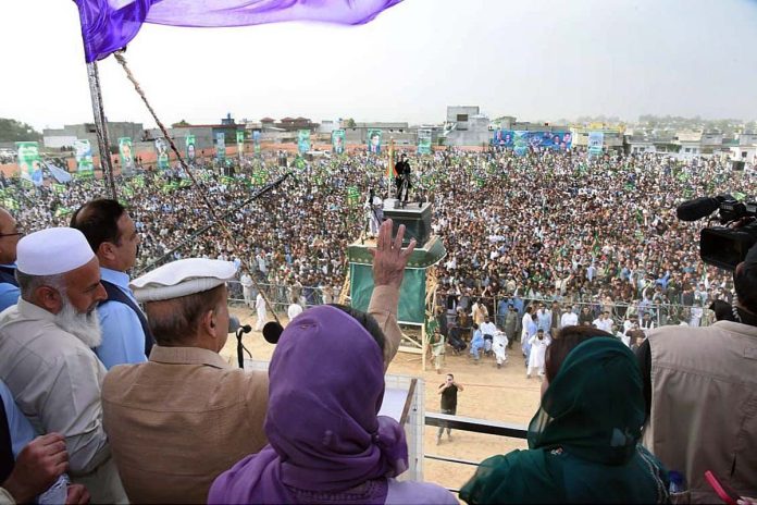 دن رات محنت کرکے اورخون پسینہ بہاکرکوپاکستان کو خوشحال بنائیں گے، شہبازشریف کا مانسہرہ میں عوامی جلسہ سے خطاب