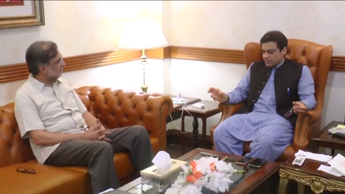 مشیر امور کشمیر و گلگت بلتستان قمر زمان کائرہ کی وزیر اعلیٰ پنجاب حمزہ شہباز سے ملاقات