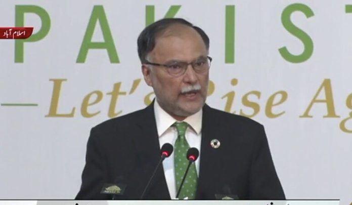 ‏پاکستان کو درپیش چیلنجز سے نمٹنے کیلئے مشترکہ لائحہ عمل اپنانا ہوگا،چاہتے ہیں آنے والی نسلوں کو پرامن،خوشحال اور ترقی یافتہ پاکستان دے کر جائیں،احسن اقبال