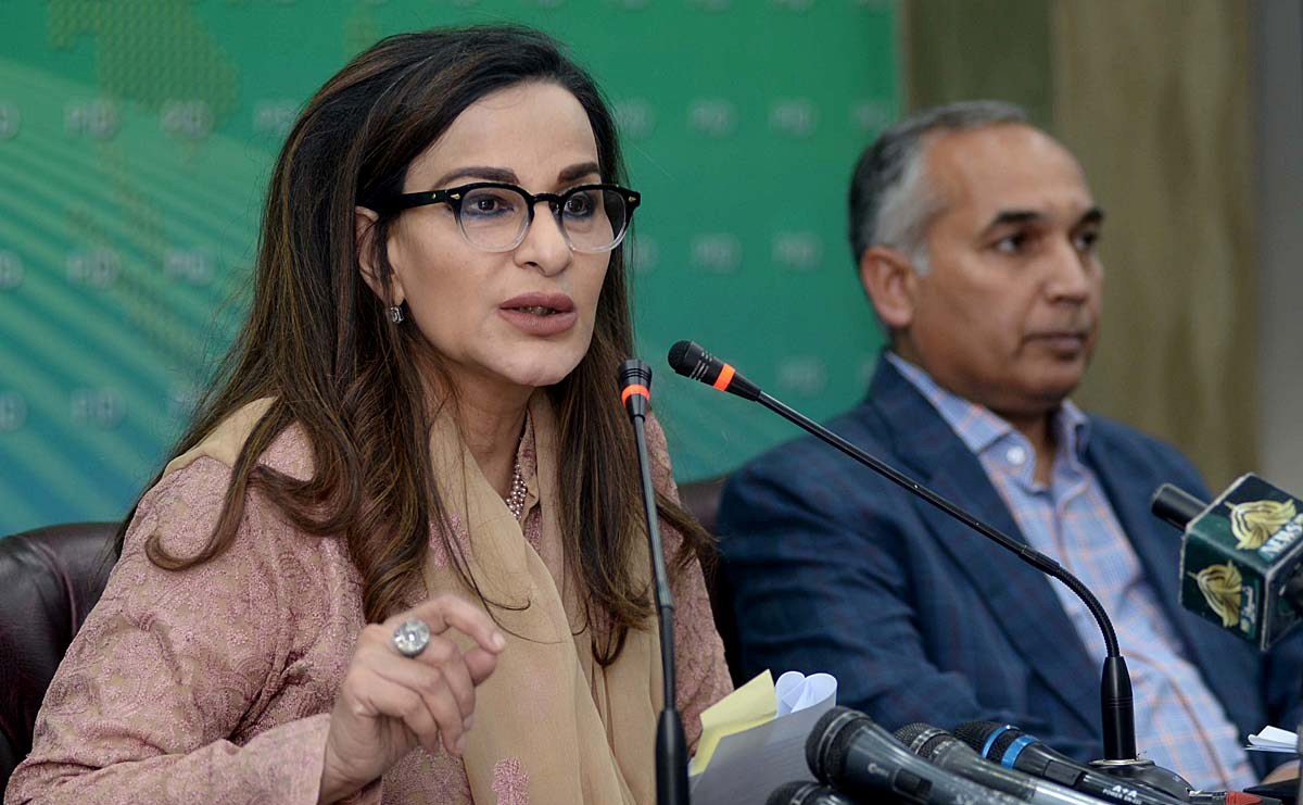 جنگلات میں آتشزدگی کے واقعات کی روک تھام کے لیے زیادہ خطرے والے علاقوں کی نشاندہی کر دی گئی ،سینیٹر شیری رحمٰن