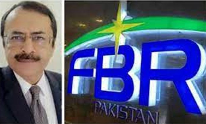 نئے مالی سال کے وفاقی بجٹ میں محصولات کا ہدف 7004 ارب روپے مقرر کرنے کی تجویز دی گئی ہے، چیئرمین ایف بی آر عاصم احمد کی میڈیا بریفنگ