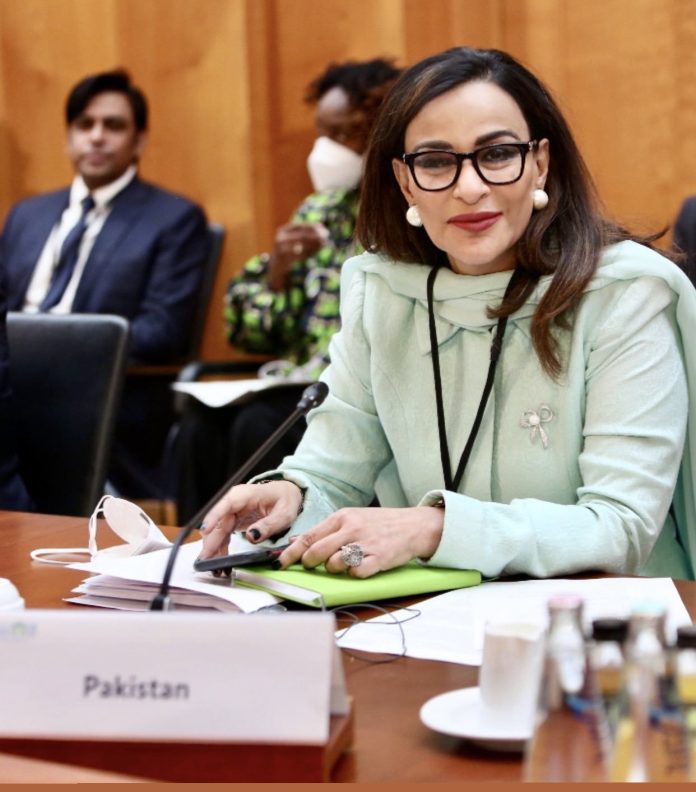 سمندری طوفان بائپر جوائے کی آگے بڑھنے کی رفتار سست ہو گئی ، نوعیت اب بھی شدید ہے،شیری رحمان