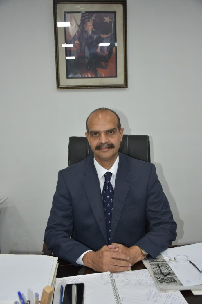 پاکستان میں بھارتی فلموں کی نمائش کی اجازت دینے کے حوالے سے پالیسی کسی بھی سطح پر زیرغور نہیں ، بعض ذرائع ابلاغ میں زیرگردش خبروں میں کوئی صداقت نہیں ،چیئرمین مرکزی فلم سینسر بورڈ طاہر حسن