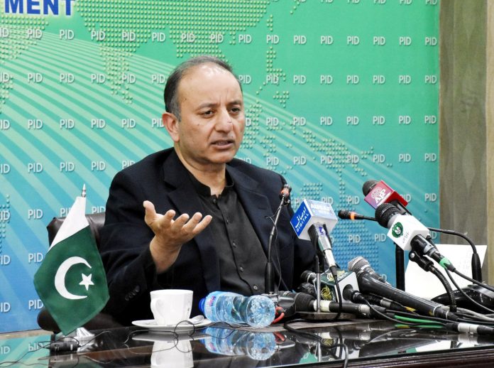 پی ٹی آئی نے ملک کو معاشی طور پر بہت نقصان پہنچایا، ملک اب صحیح سمت میں چل پڑا ہے، قطر اور متحدہ عرب امارات اربوں ڈالر کی سرمایہ کاری کریں گے، وزیر مملکت برائے پٹرولیم مصدق ملک کی پریس کانفرنس