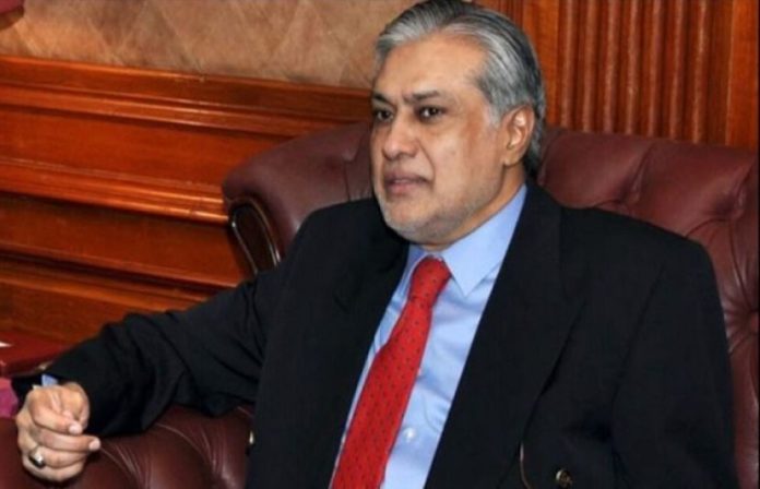 وزیر خزانہ اسحاق ڈار پاکستان مسلم لیگ (ن) شعبہ خواتین کی سابق صدر مرحومہ نجمہ حمید کے گھر گئے اور ان کے اہلخانہ سے تغزیت کی