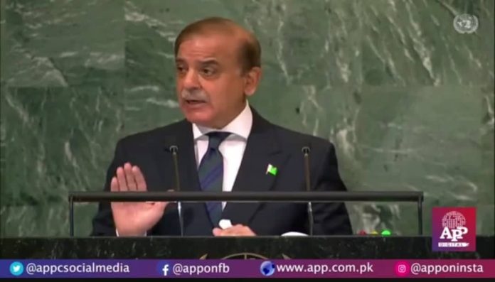 عالمی حدت کے تباہ کن اثرات نے پاکستان میں زندگی ہمیشہ کےلئے بدل کر رکھ دی ہے ، قدرتی آفات کا مقابلہ کرنے کے لئےعالمی برادری کو یکجا ہونا پڑے گا،وزیر اعظم شہباز شریف کا جنرل اسمبلی سے خطاب