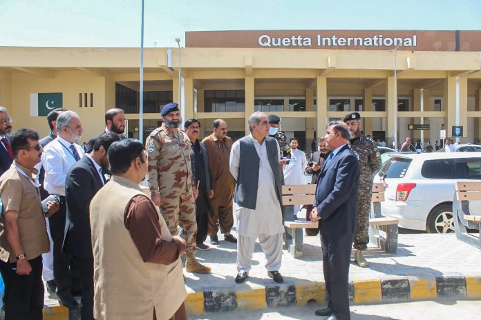 ملک کی دوسری نجی ائر لائنز کو بھی کوئٹہ کے لئے فضائی آپریشن شروع کرنا چاہیے، یہ ہماری قومی ذمہ داری ہے کہ ملک کے دور دراز علاقوں کو فضائی رابطہ سے منسلک کریں،وفاقی وزیر ایوی ایشن خواجہ سعد رفیق