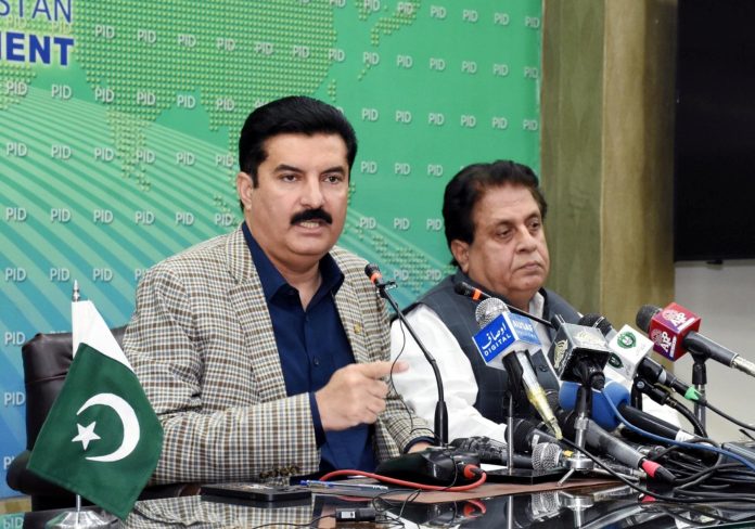 عمران خان کے لانگ مارچ کی وجہ سے ملکی معاشی صورتحال بری طرح متاثر ہو رہی ہے، وزیراعظم کے معاون خصوصی اور ترجمان پیپلز پارٹی فیصل کریم کنڈی کی پریس کانفرنس