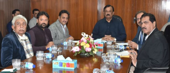 کسانوں کو سہولیات کی فراہمی حکومت کی اولین ترجیح ہے،حکومت مقامی سرمایہ کاری کے فروغ کے لیے بھرپور اقدامات کر رہی ہے،تسنیم قریشی