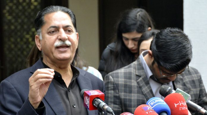 قوم کا اعتماد بحال کرنے کیلئے محمد نواز شریف کو واپس لانا ہو گا،میاں جاوید لطیف