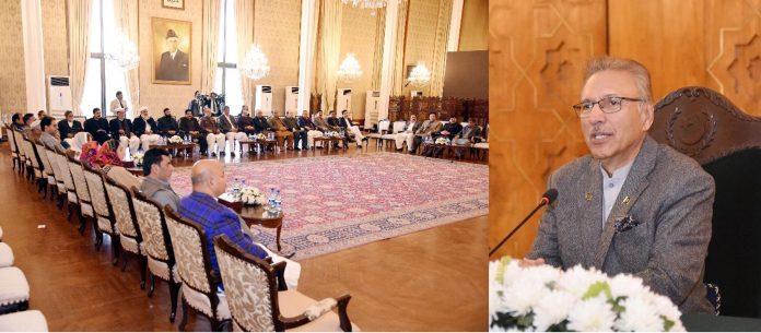 پاکستان کشمیریوں کی جدوجہد آزادی کی سیاسی، سفارتی اور اخلاقی حمایت جاری رکھے گا ، صدر مملکت ڈاکٹر عارف علوی کا آزاد کشمیر کی سینئر قیادت کو ظہرانہ سے خطاب