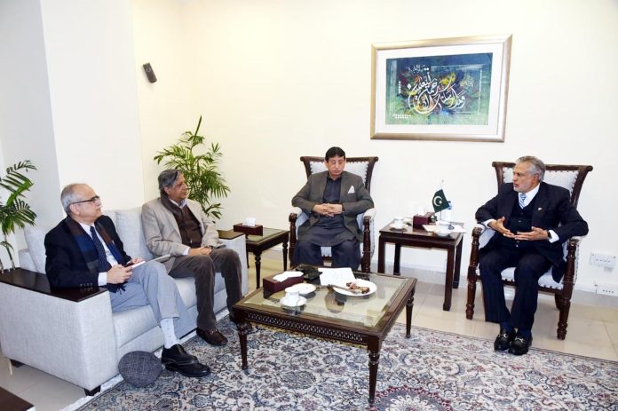 حکومت کے نامزد ڈائریکٹرز کو پی ٹی سی ایل کی بہترین کارکردگی کے لیے فعال کردار ادا کرنا چاہیے، وزیرخزانہ اسحاق ڈارکااجلاس سے خطاب