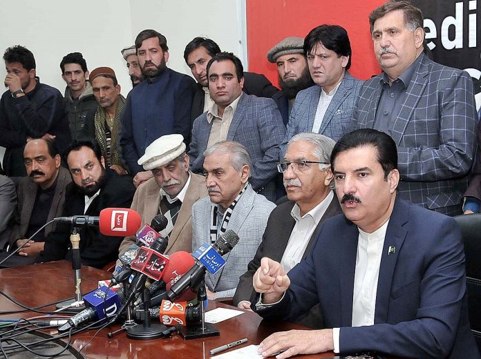 فواد چوہدری کی گرفتاری سیاسی نہیں،پاکستان پیپلز پارٹی کے سیکرٹری جنرل سید نیئر حسین بخاری اورسیکرٹری اطلاعات فیصل کریم کنڈی کی پریس کانفرنس